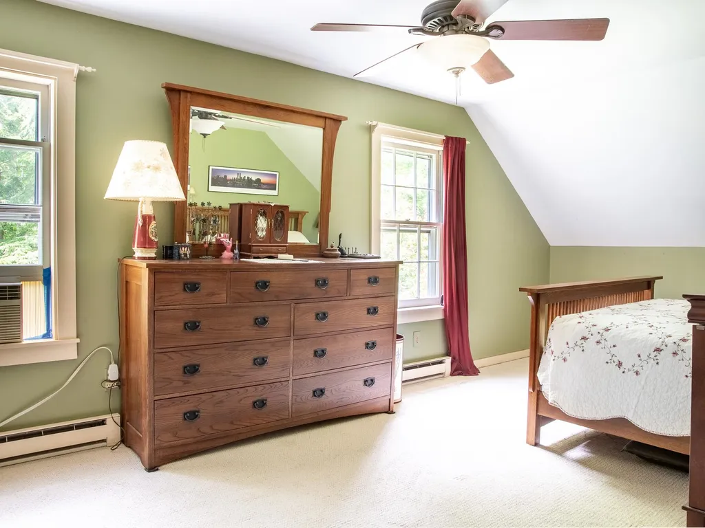 125 Carlyle Road Warren VT 05674