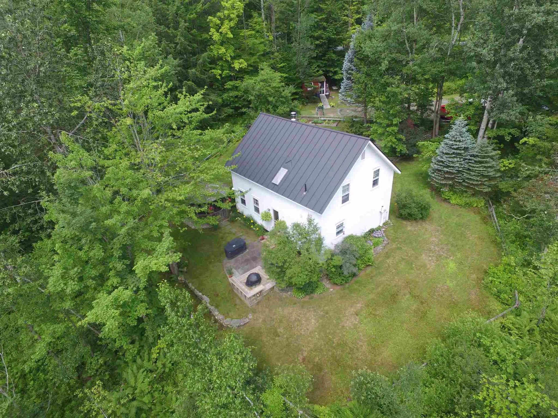 125 Carlyle Road Warren VT 05674