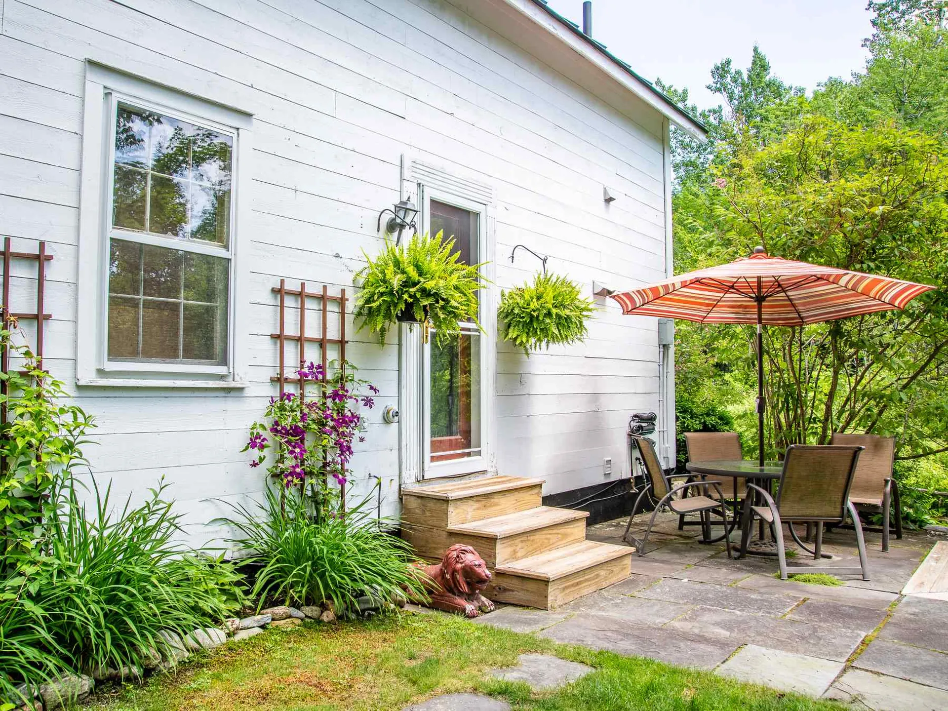 125 Carlyle Road Warren VT 05674