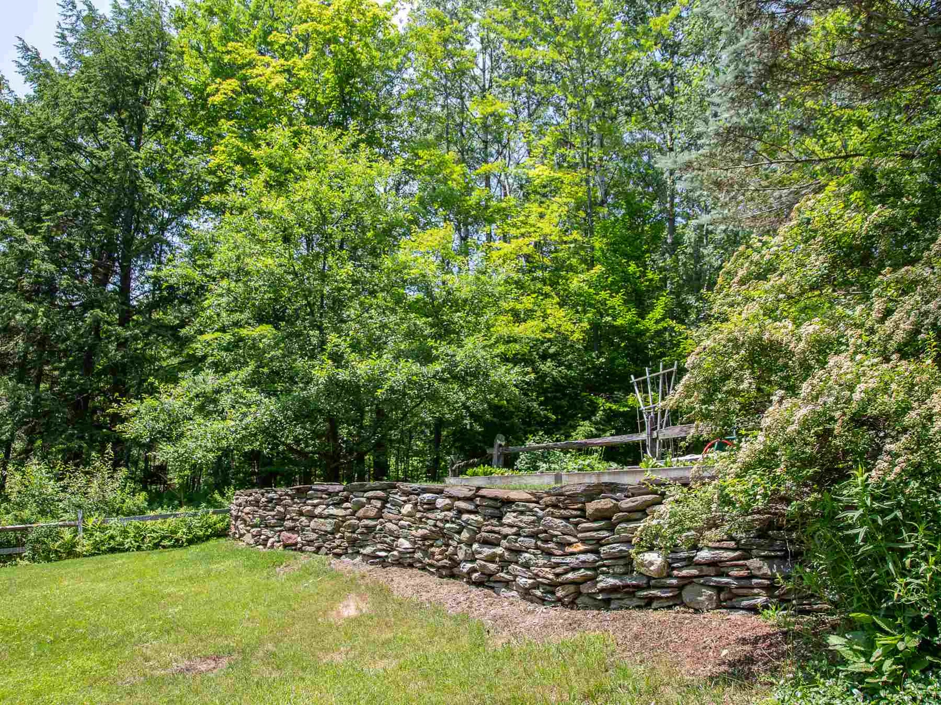125 Carlyle Road Warren VT 05674