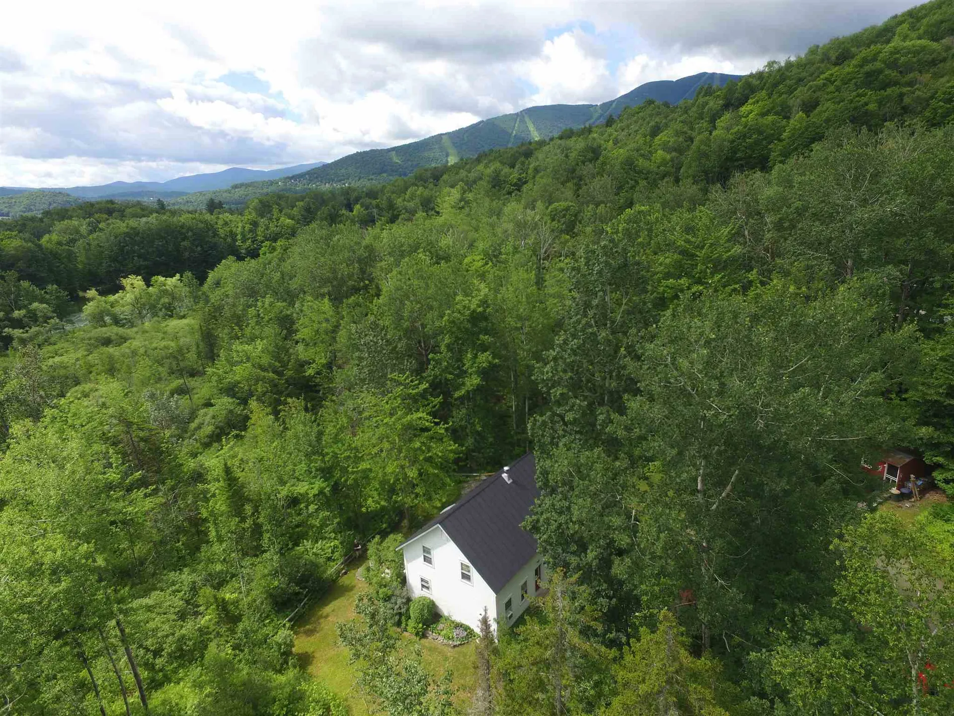 125 Carlyle Road Warren VT 05674