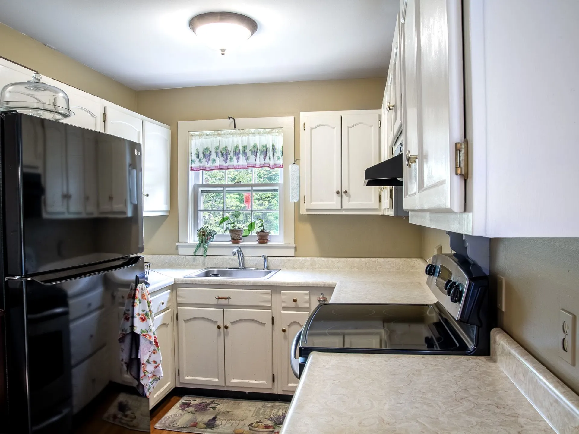 125 Carlyle Road Warren VT 05674
