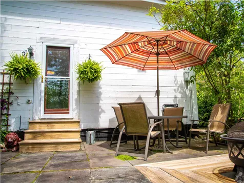 125 Carlyle Road Warren VT 05674