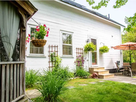 125 Carlyle Road Warren VT 05674