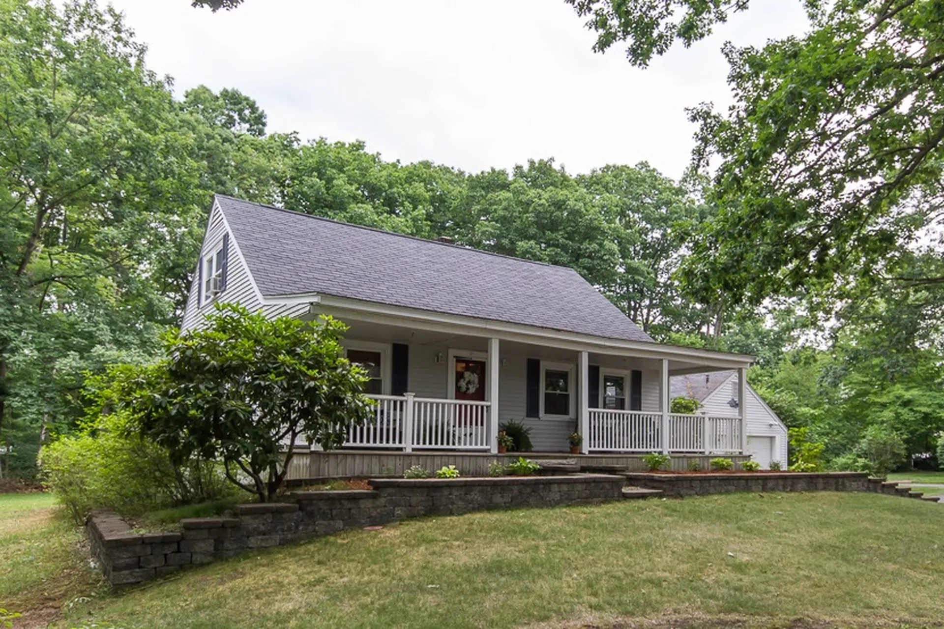 147 S Policy Street Salem NH 03079