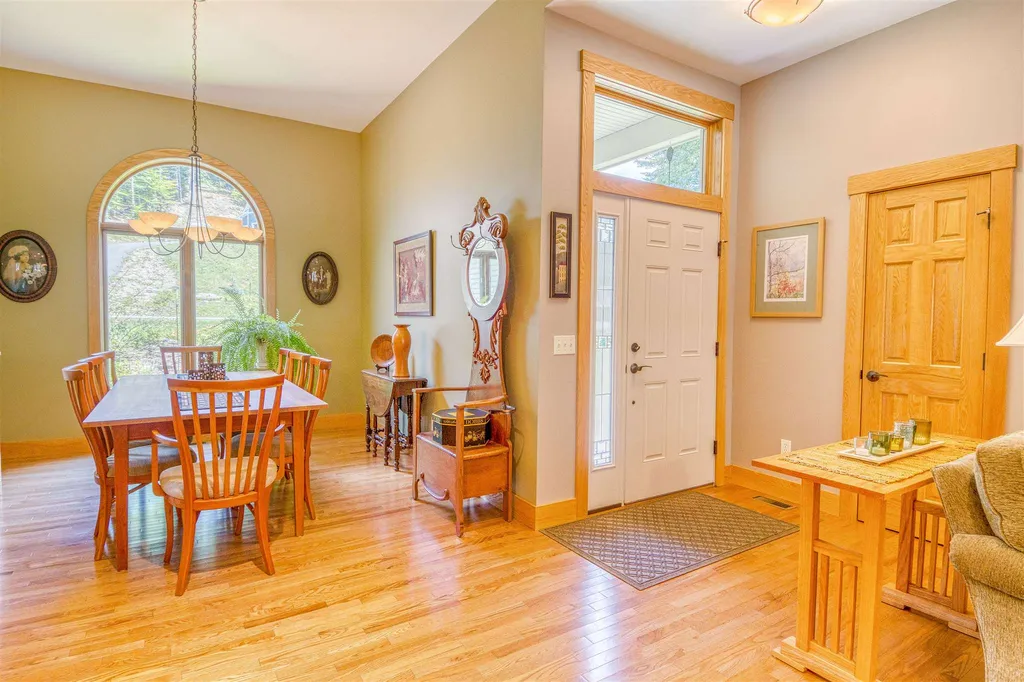 142 Bradford Terrace Richmond VT 05477