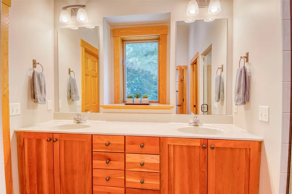 142 Bradford Terrace Richmond VT 05477
