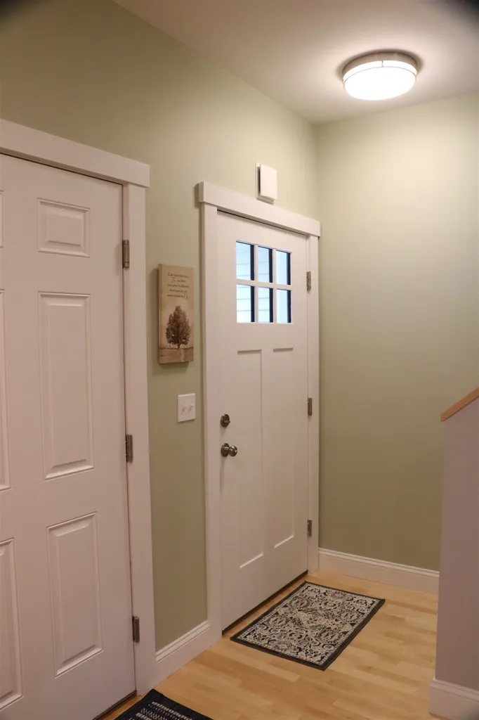 31 Clover Lane Hinesburg VT 05461