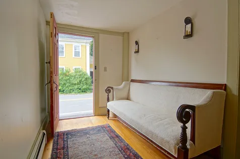 86 Main Street New Castle NH 03854