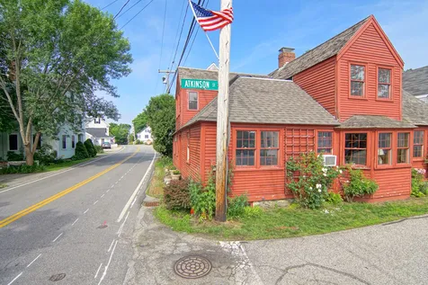 86 Main Street New Castle NH 03854