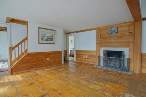 86 Main Street New Castle NH 03854