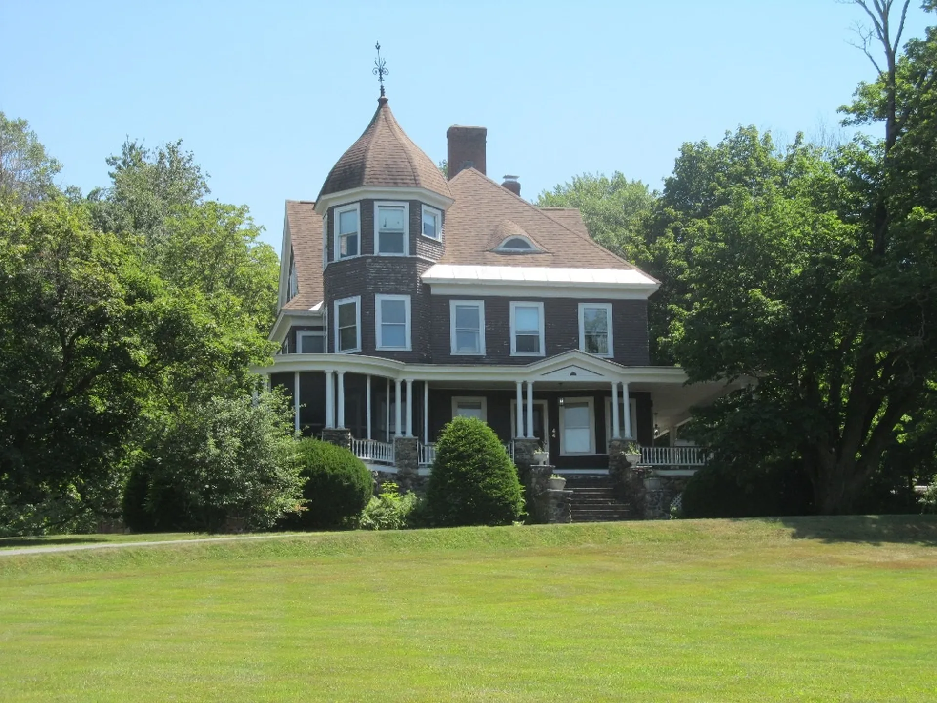 3 Fisher Place Claremont NH 03743