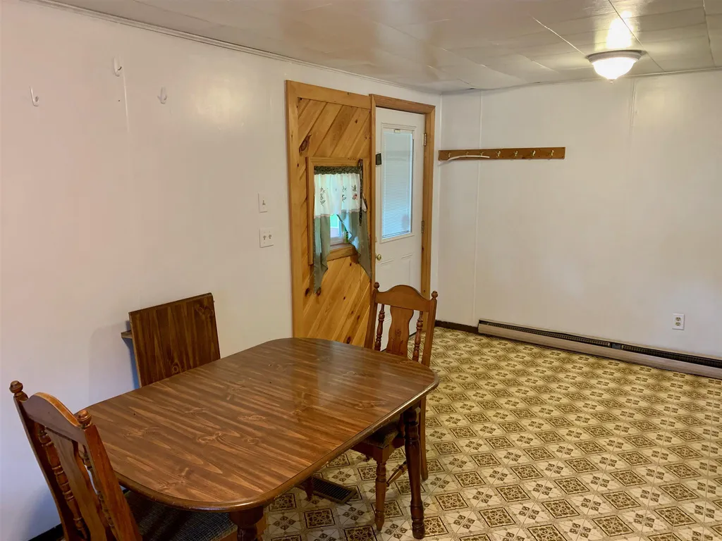 33 Edwards Street Colebrook NH 03576