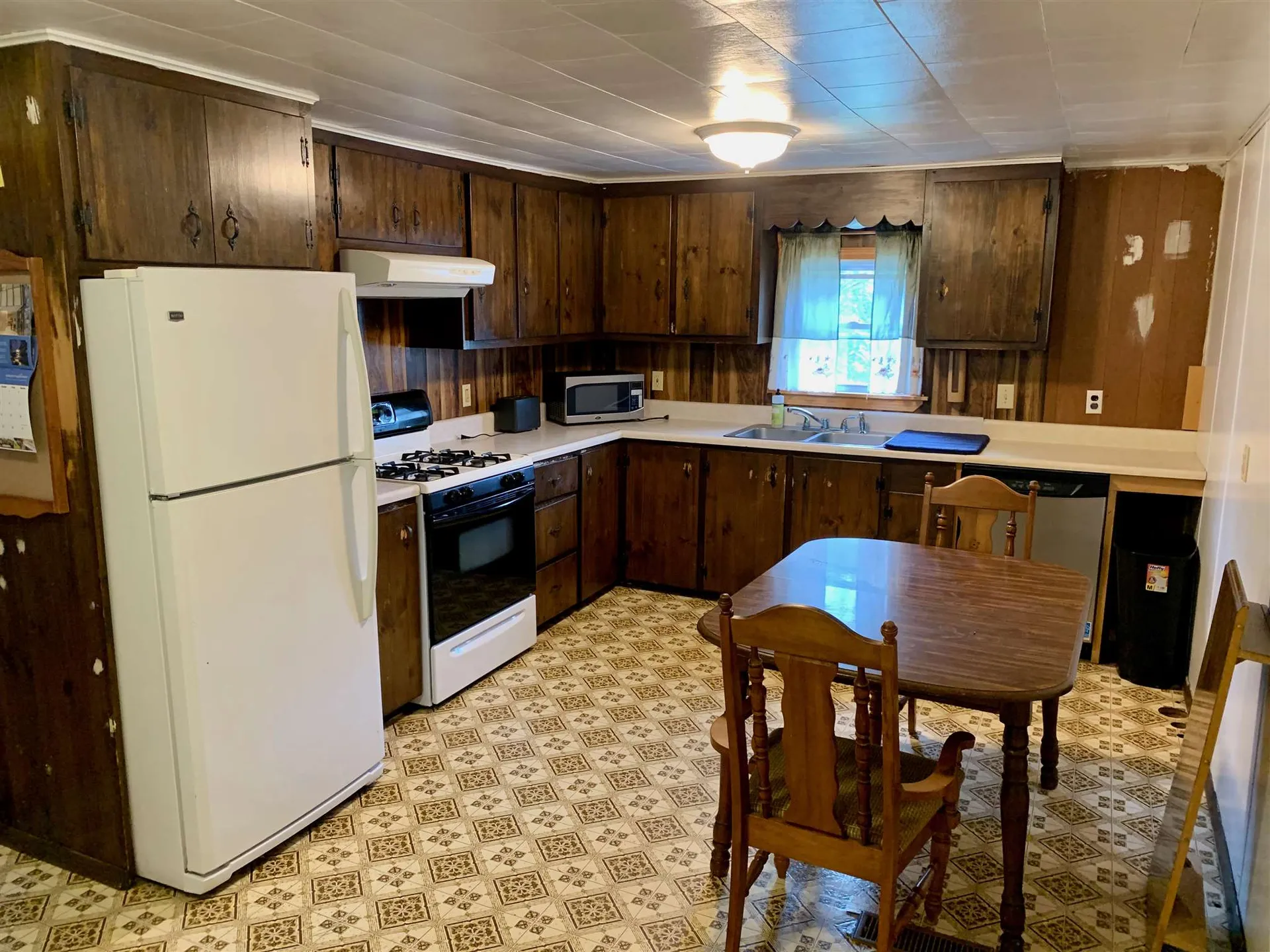 33 Edwards Street Colebrook NH 03576
