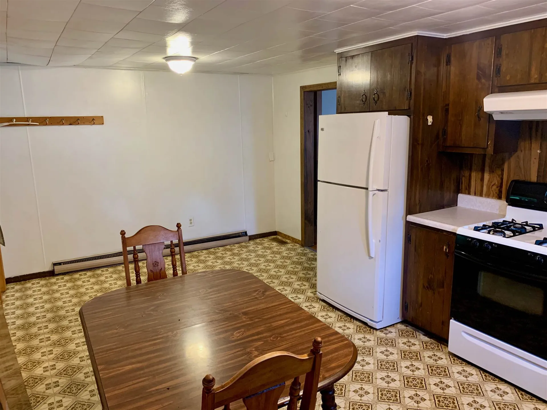 33 Edwards Street Colebrook NH 03576