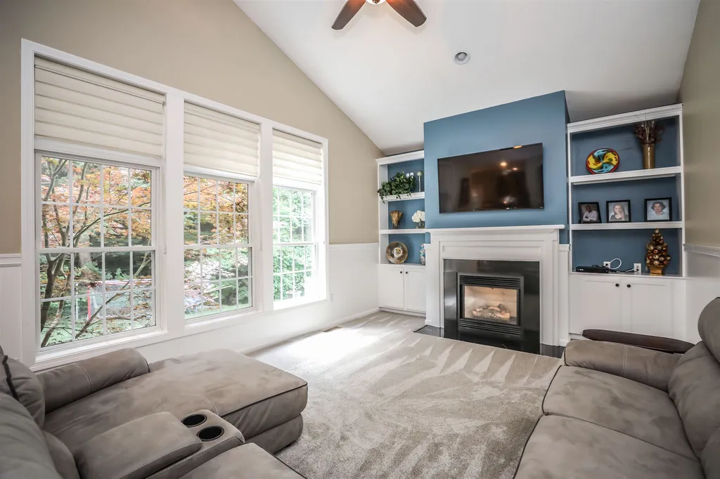 14 Farrwood Drive Hooksett NH 03106