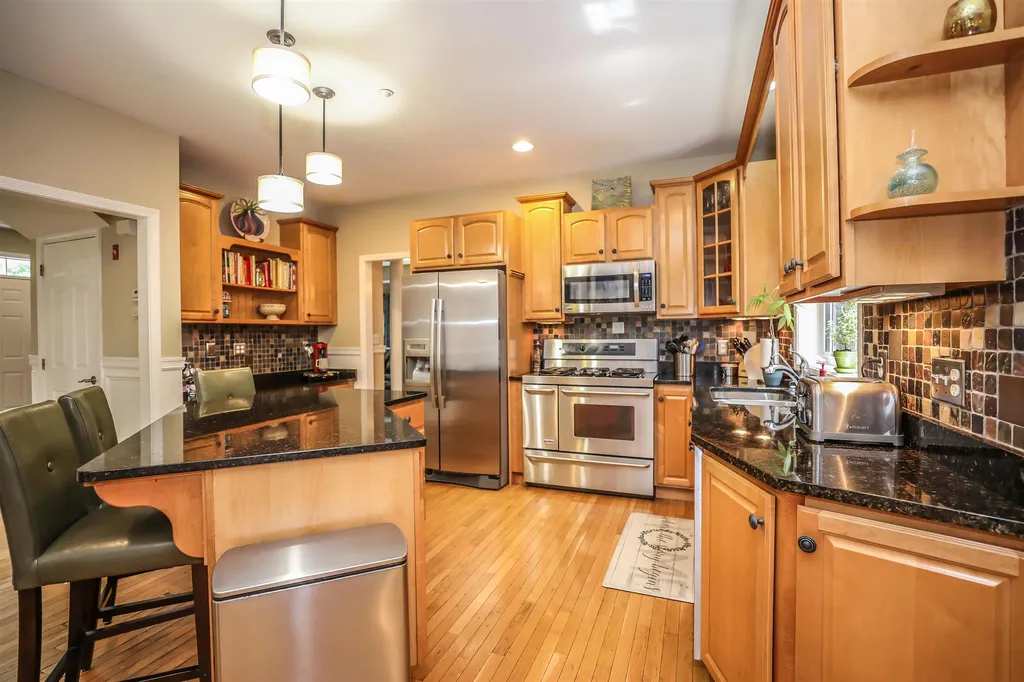 14 Farrwood Drive Hooksett NH 03106