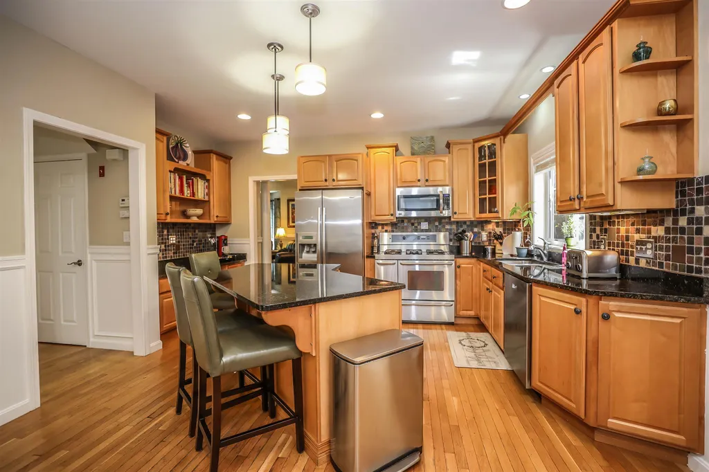 14 Farrwood Drive Hooksett NH 03106