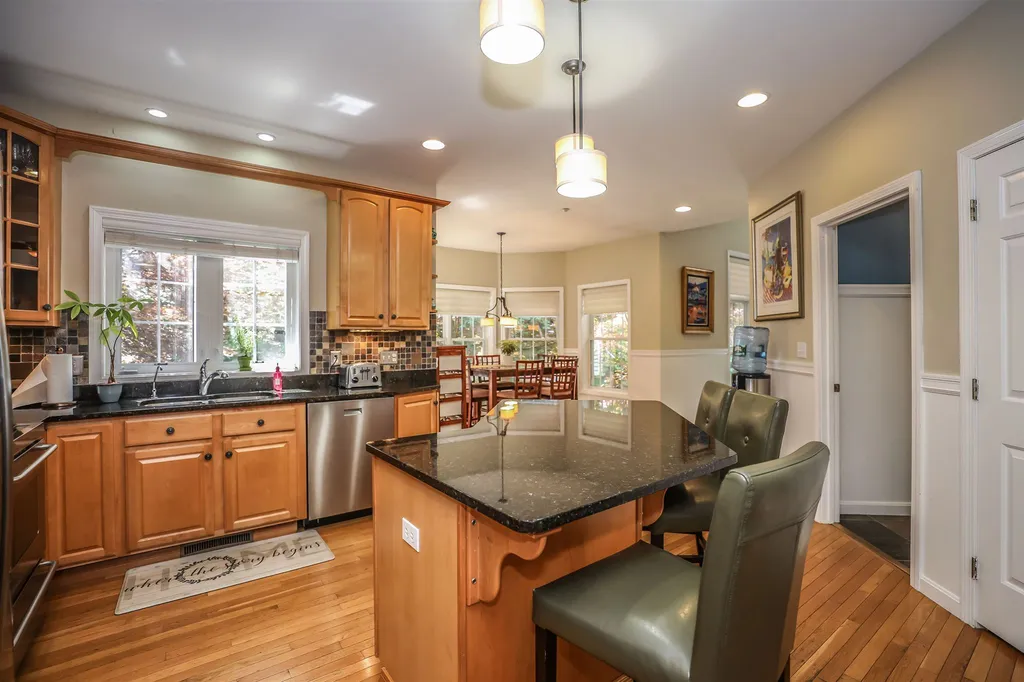 14 Farrwood Drive Hooksett NH 03106