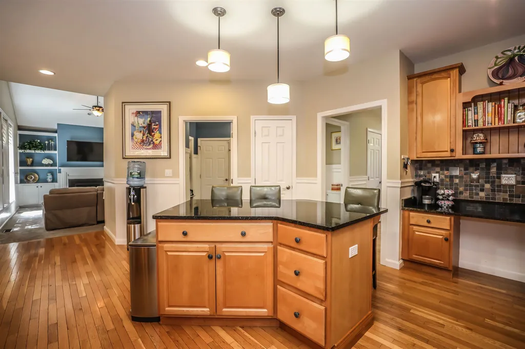 14 Farrwood Drive Hooksett NH 03106