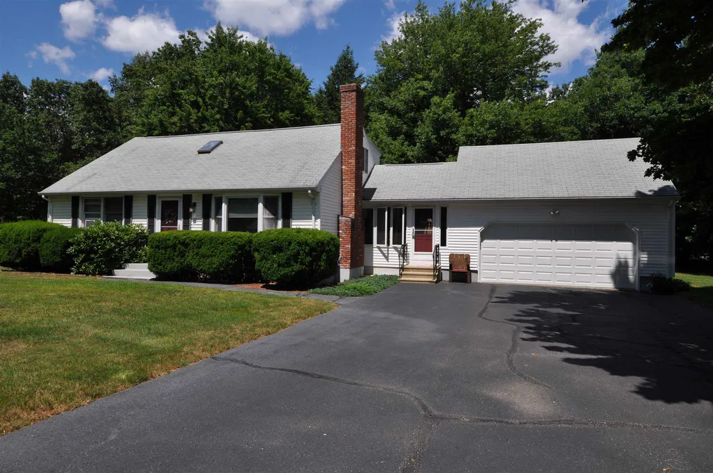 32 Corning Road Litchfield NH 03052
