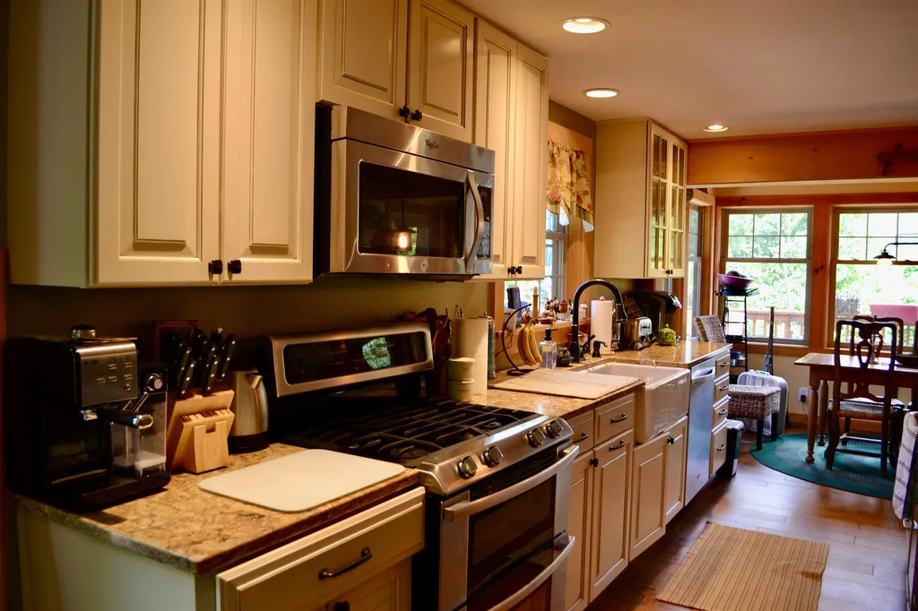 560 Rabbit Road Warren VT 05674