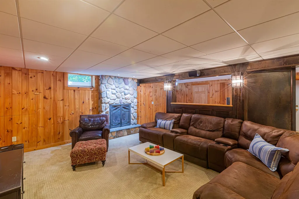 15 West Road Rye NH 03870