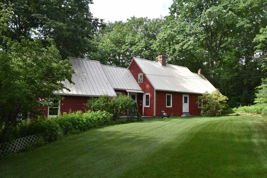 37 Whig Hill Road Strafford NH 03884