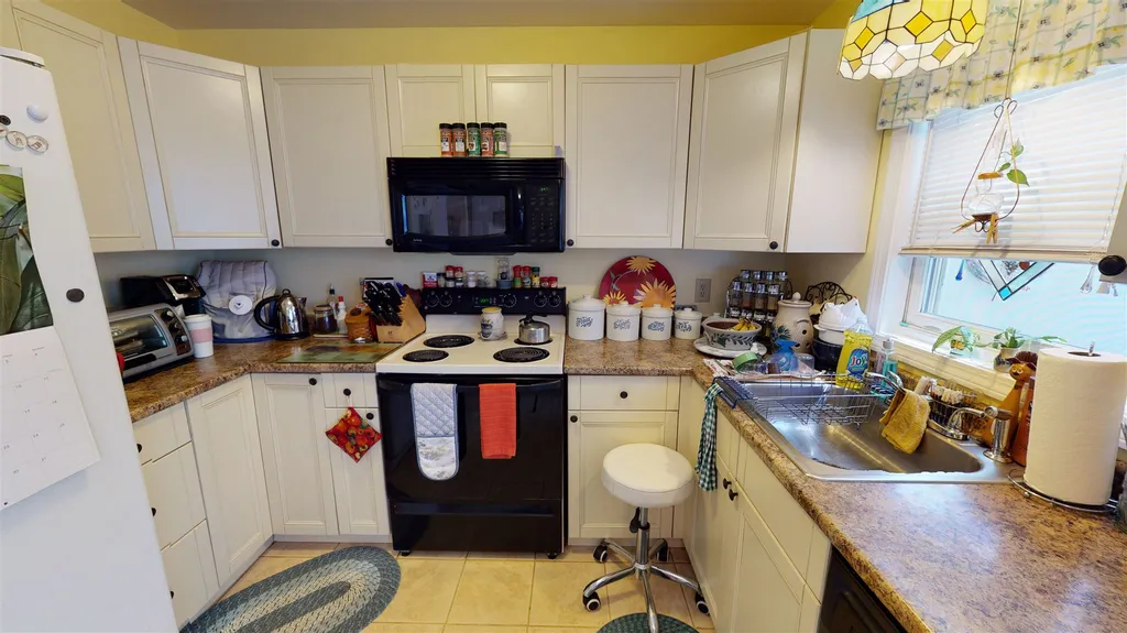 27 Woodland Green Rochester NH 03868