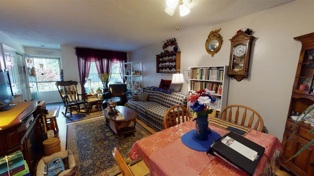 27 Woodland Green Rochester NH 03868