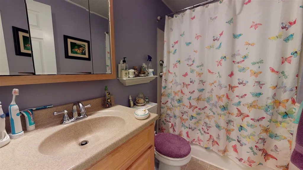 27 Woodland Green Rochester NH 03868