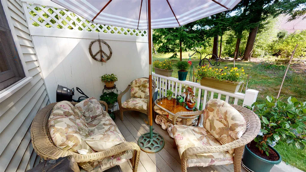 27 Woodland Green Rochester NH 03868