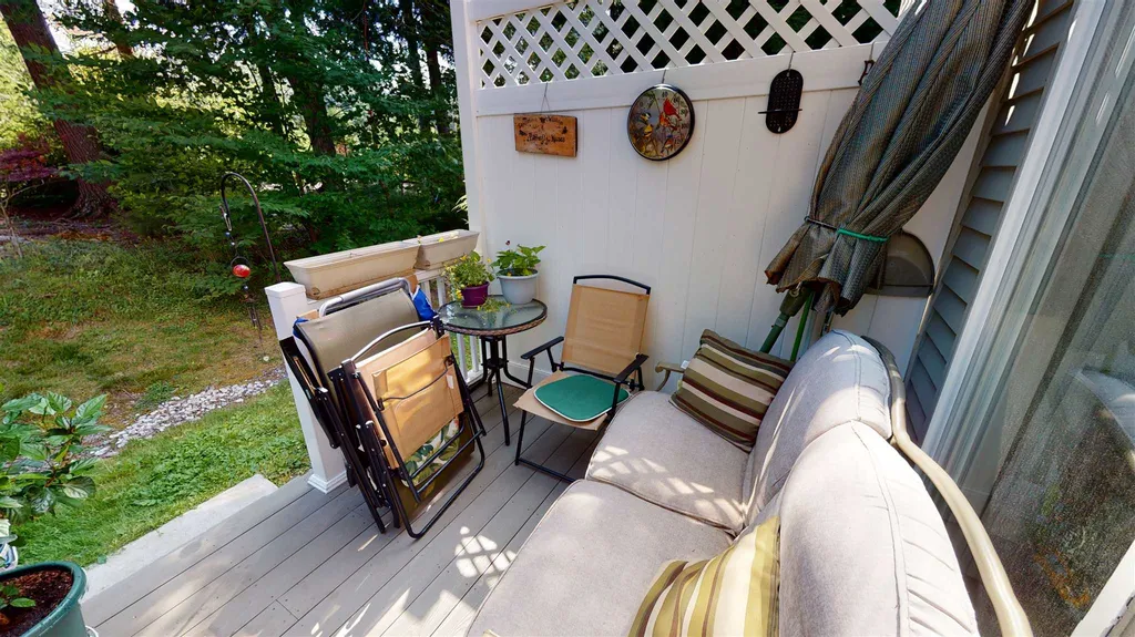 27 Woodland Green Rochester NH 03868