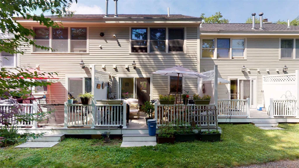 27 Woodland Green Rochester NH 03868