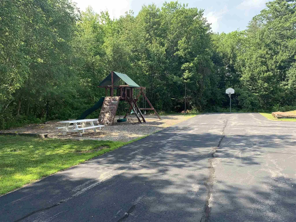 27 Woodland Green Rochester NH 03868