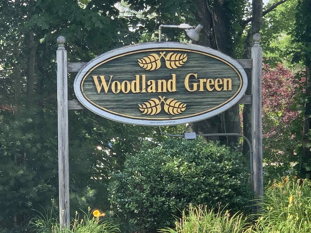 27 Woodland Green Rochester NH 03868