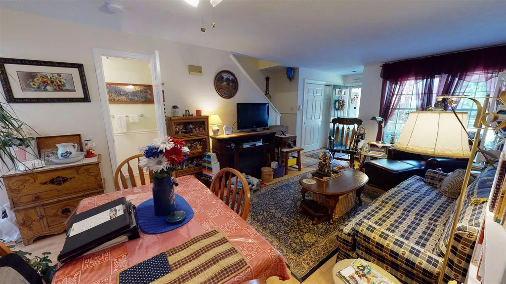 27 Woodland Green Rochester NH 03868