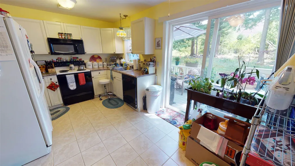 27 Woodland Green Rochester NH 03868