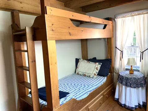 88 Meadow Brook Road New London NH 03257