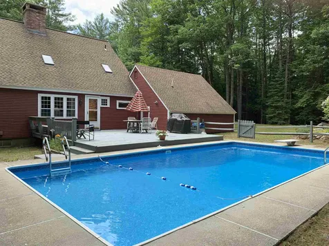 88 Meadow Brook Road New London NH 03257