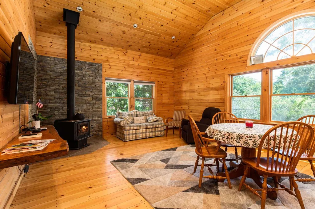 14 Partridge Lane Dover NH 03820