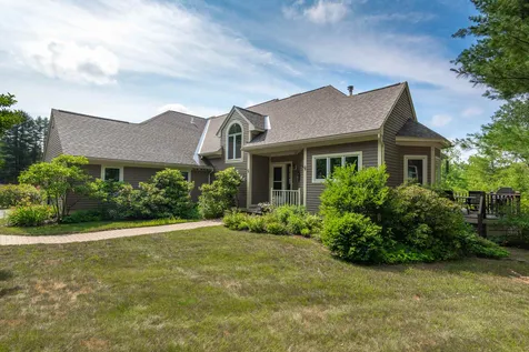 15 Berrill Farms Lane Hanover NH 03755