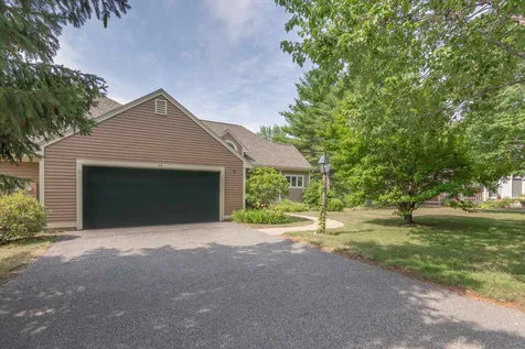 15 Berrill Farms Lane Hanover NH 03755