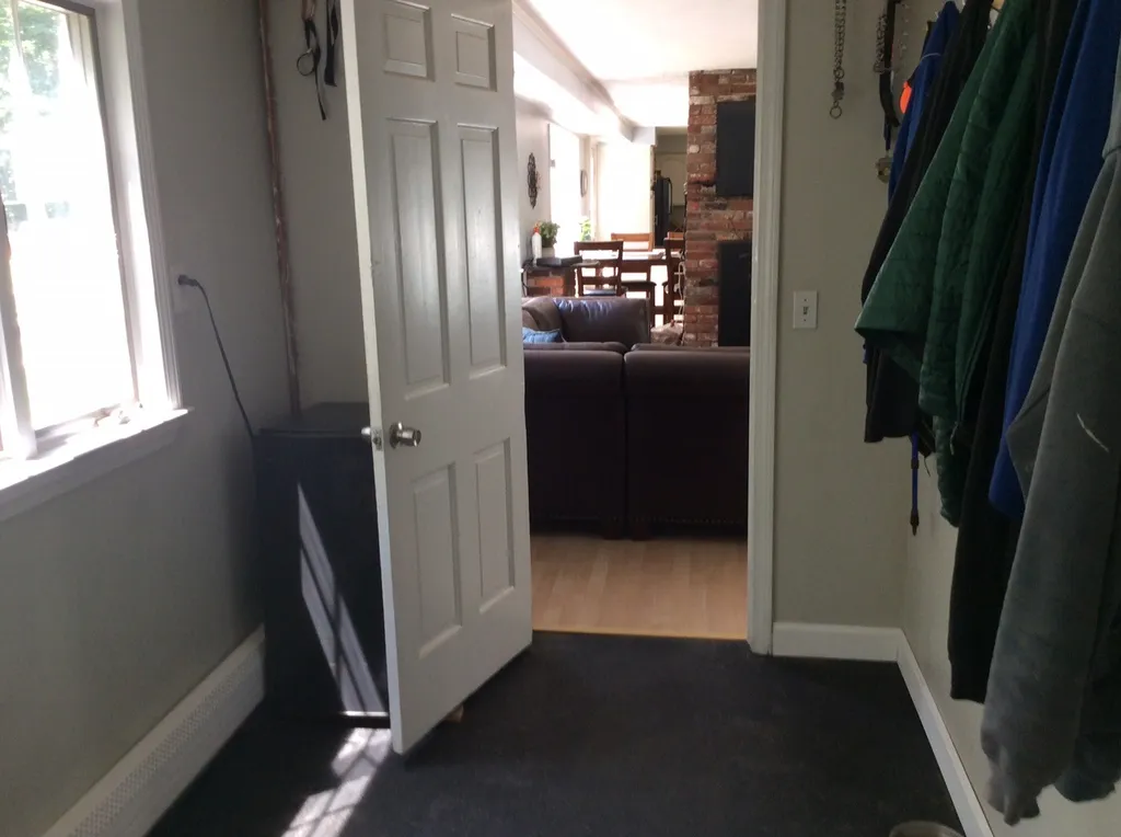 6 Shasta Drive Londonderry NH 03053