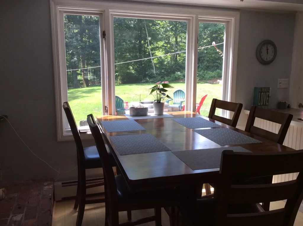 6 Shasta Drive Londonderry NH 03053
