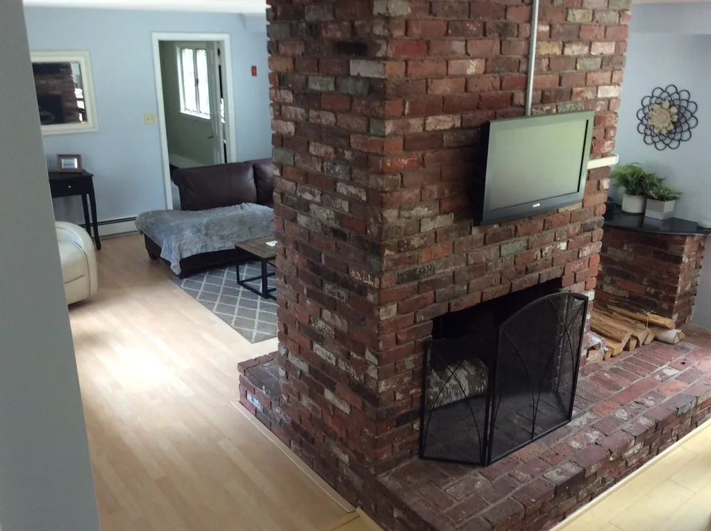 6 Shasta Drive Londonderry NH 03053