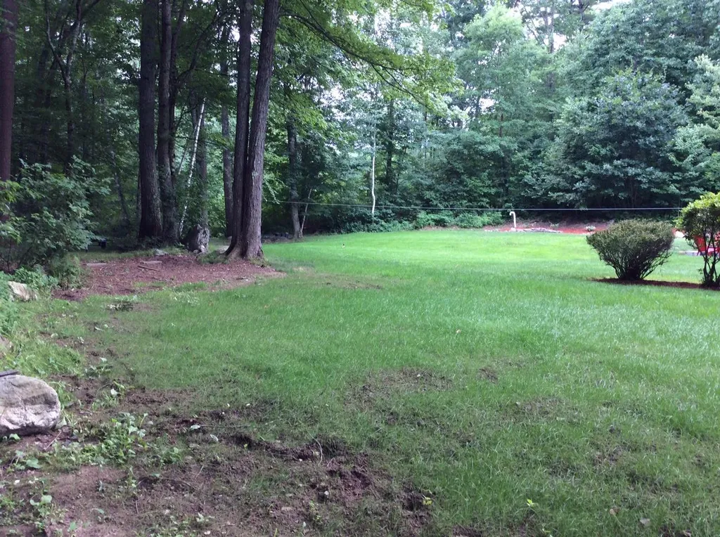 6 Shasta Drive Londonderry NH 03053