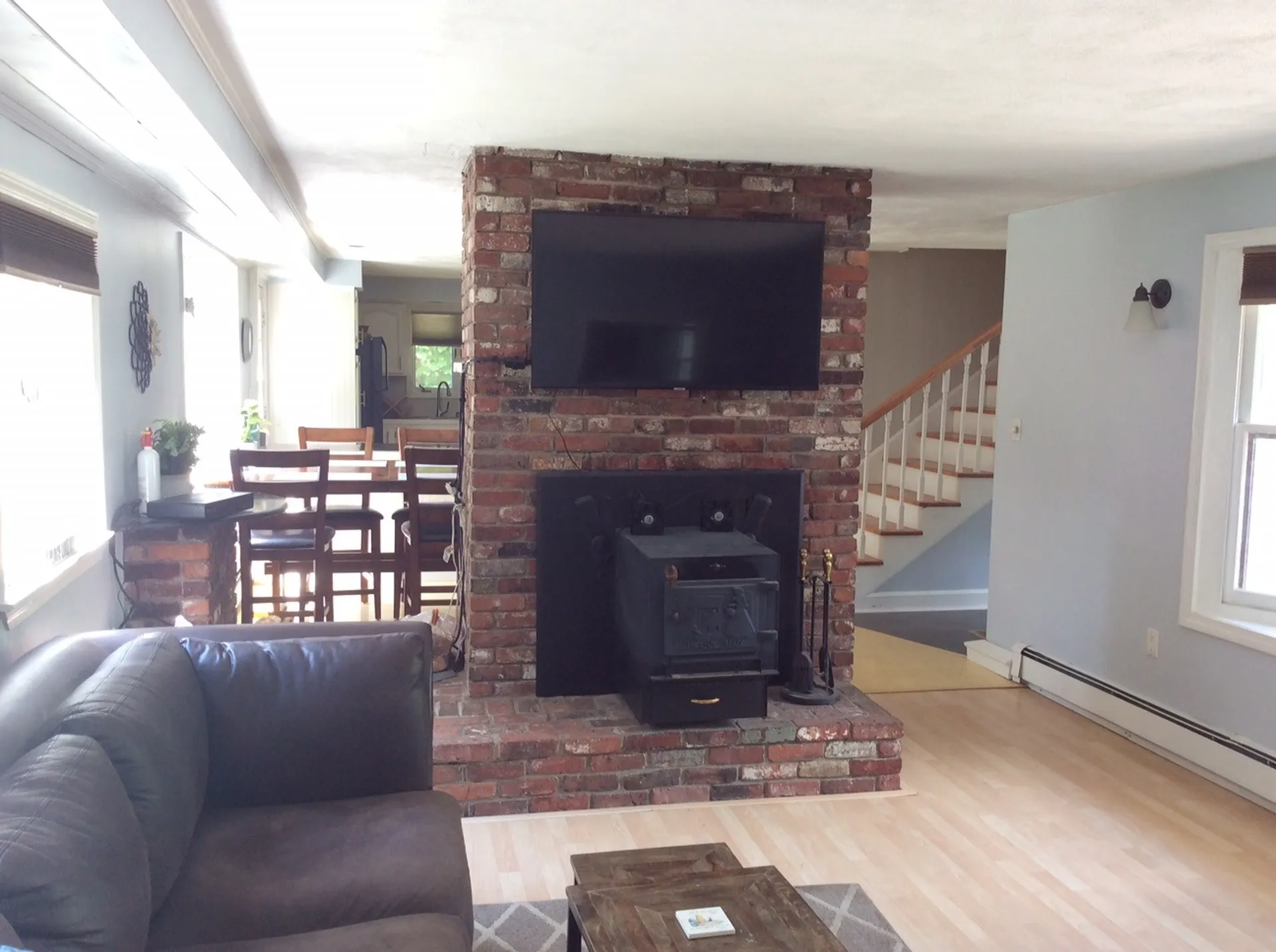 6 Shasta Drive Londonderry NH 03053