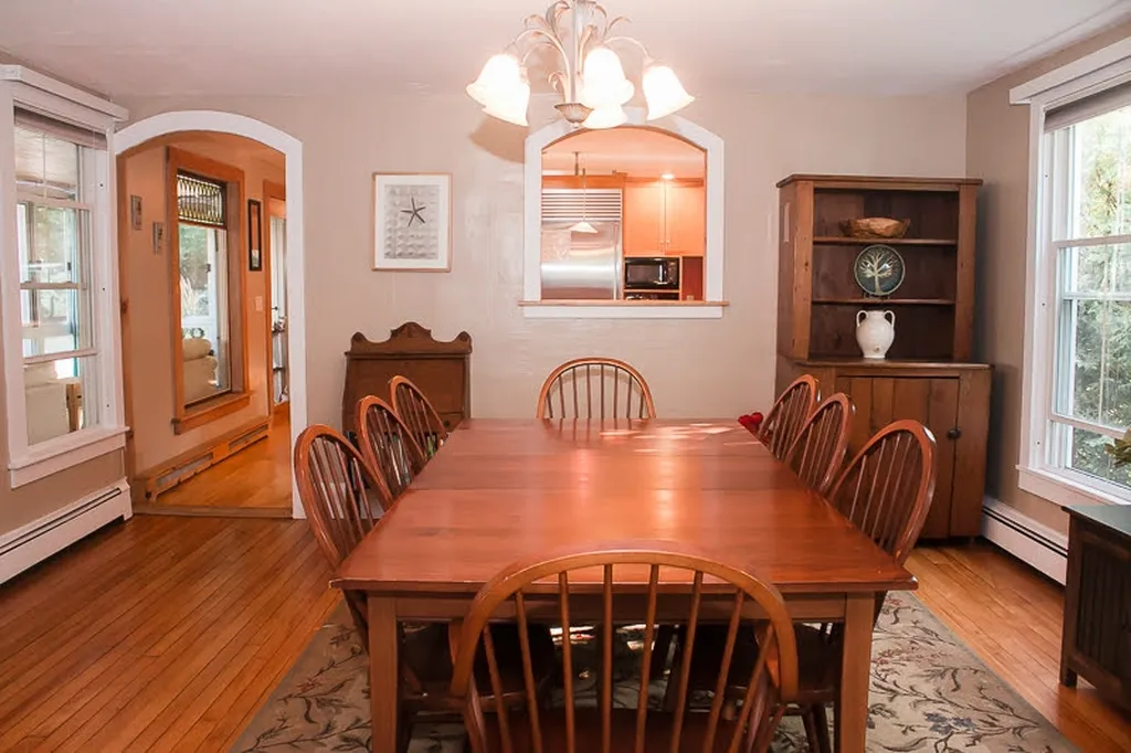 54 East Street Bristol VT 05443