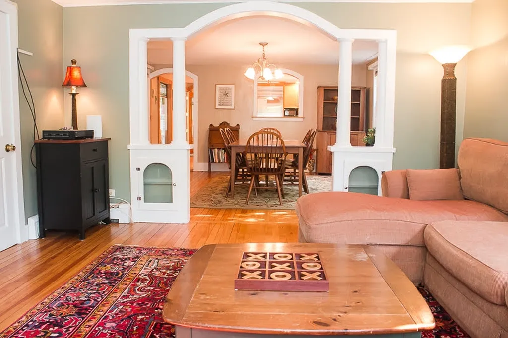 54 East Street Bristol VT 05443